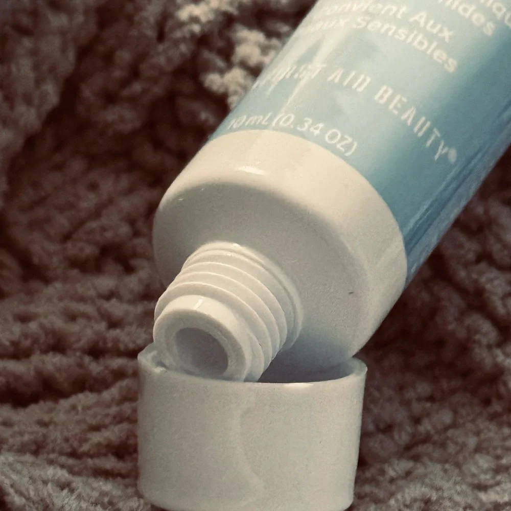 First Aid Beauty Hydrating Dewy Gel Cream